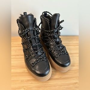 & Other Stories snow boots US women size 7